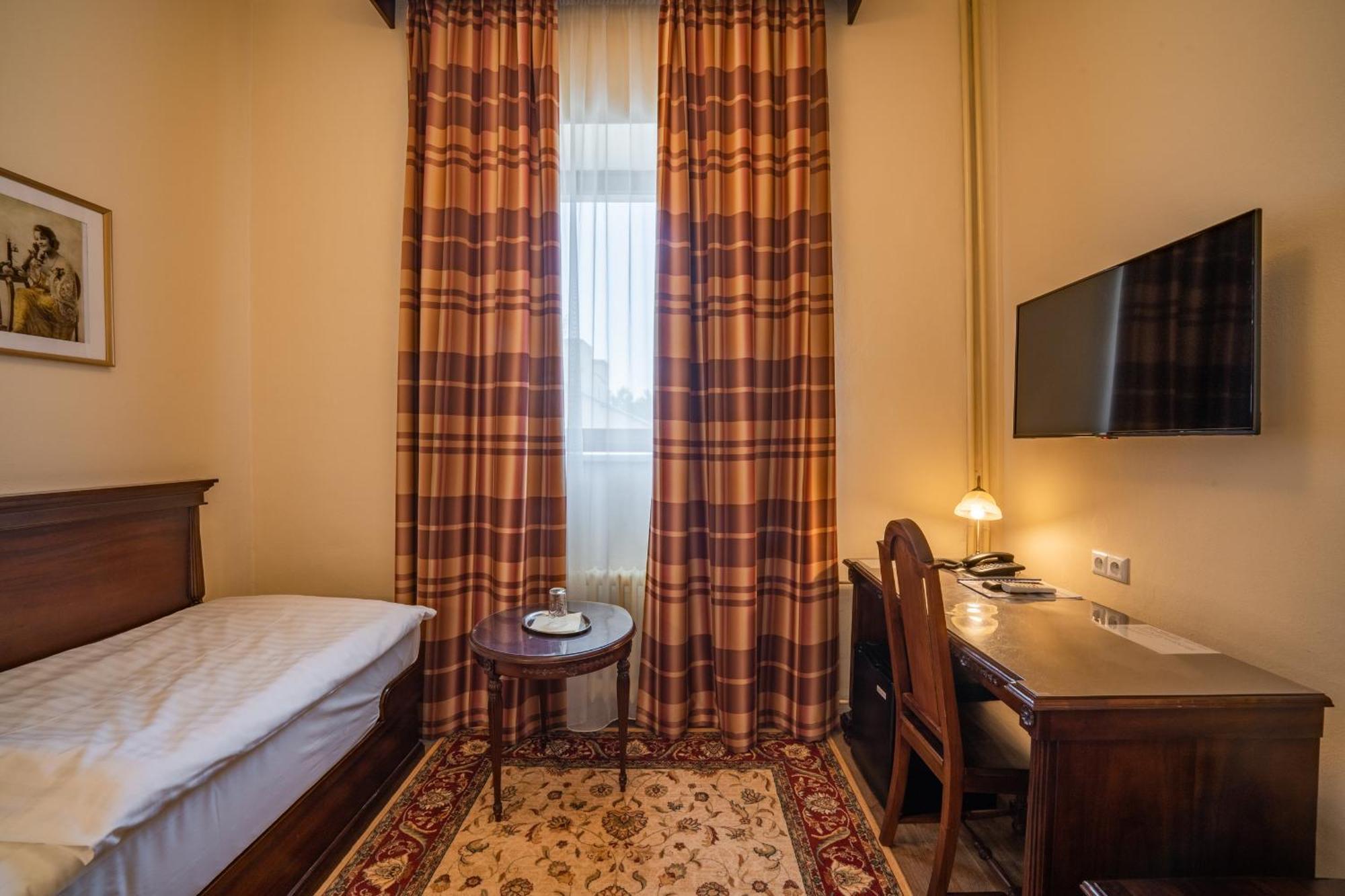Hotel Grand Uherske Hradiste Exterior photo